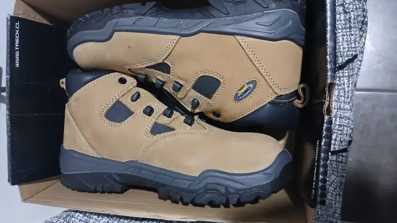 Botas de seguridad Treck color café - 1