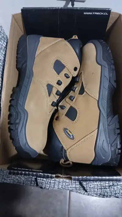 Botas de seguridad Treck color café - miniatura 2