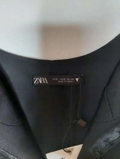 Top negro de tirantes Zara - miniatura 3