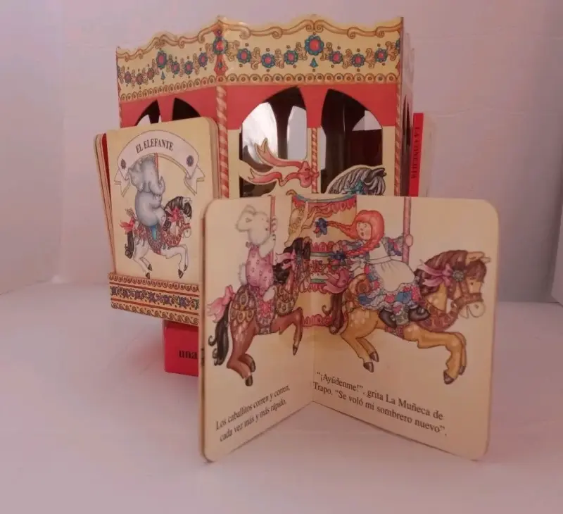 Carrusel Musical (Incluye 5 Libros Pequeños) - 1