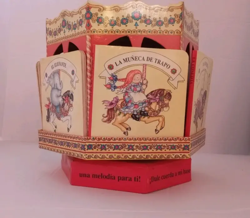 Carrusel Musical (Incluye 5 Libros Pequeños) - 2