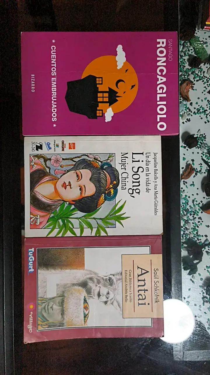 Lote de libros variados - 3