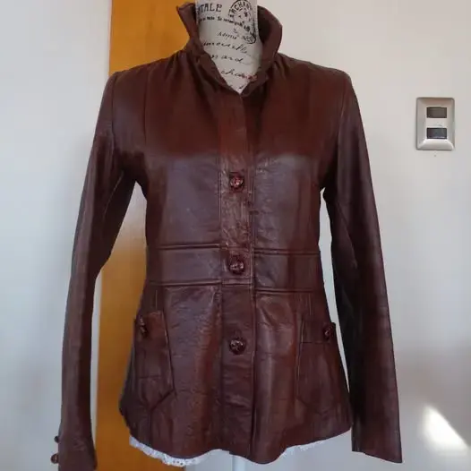 Chaqueta de cuero marrón para mujer - 1