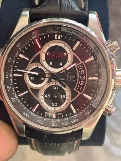 Reloj cronógrafo GC Swiss Made resistente al agua - miniatura 1