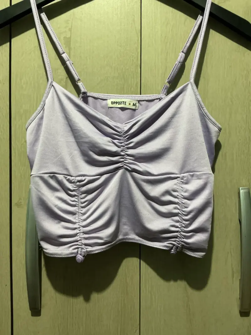 Top lila con fruncido Opposite talla M