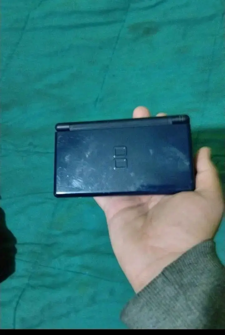 Nintendo DS Lite con r4 - 1