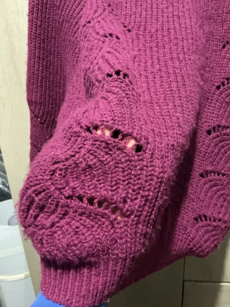 Suéter morado tejido para mujer - 3