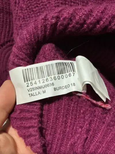 Suéter morado tejido para mujer - miniatura 5