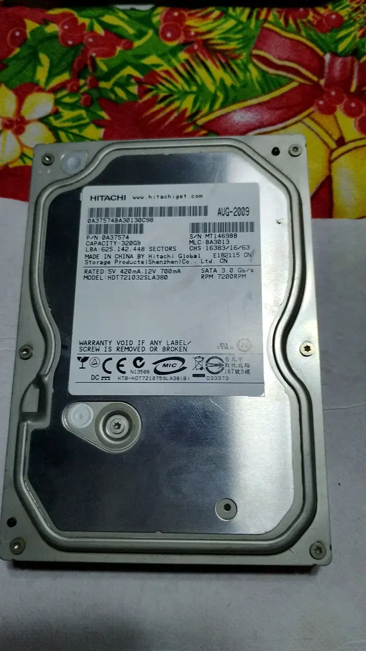 Disco duro Hitachi 320GB SATA 3.0Gb/s - 1