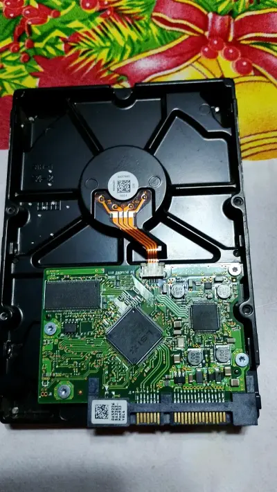 Disco duro Hitachi 320GB SATA 3.0Gb/s - miniatura 2