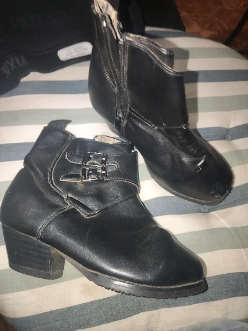 Espuelas de acero con funda de cuero - 6