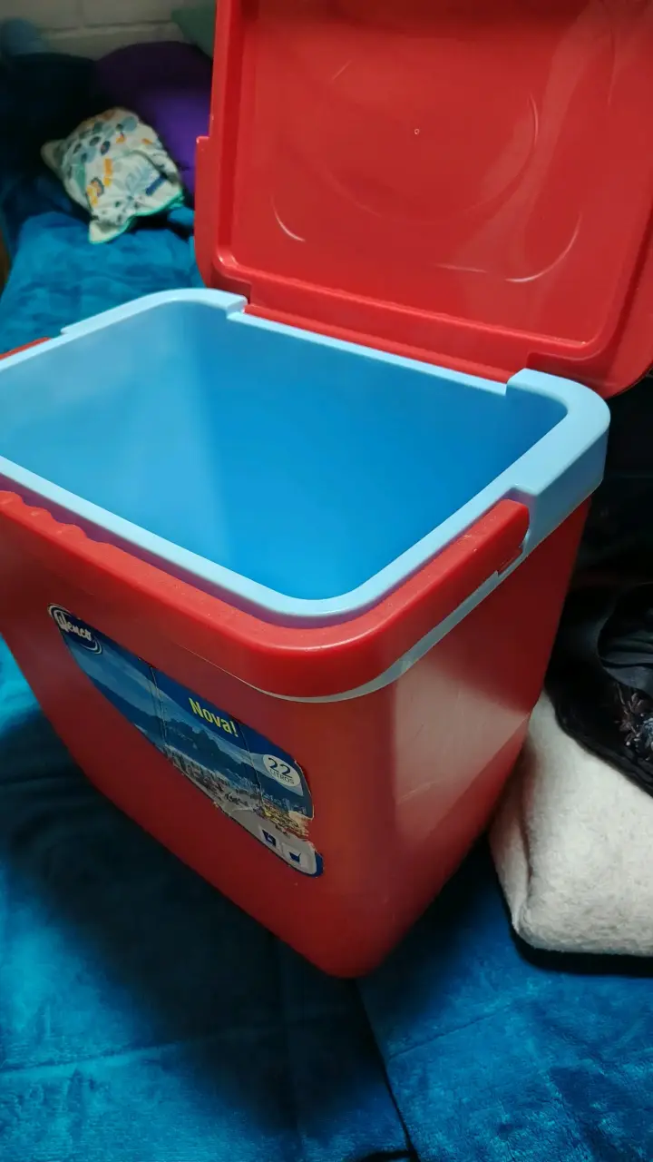 Cooler térmico rojo+ 2carpas para 2 y 4 personas - 2