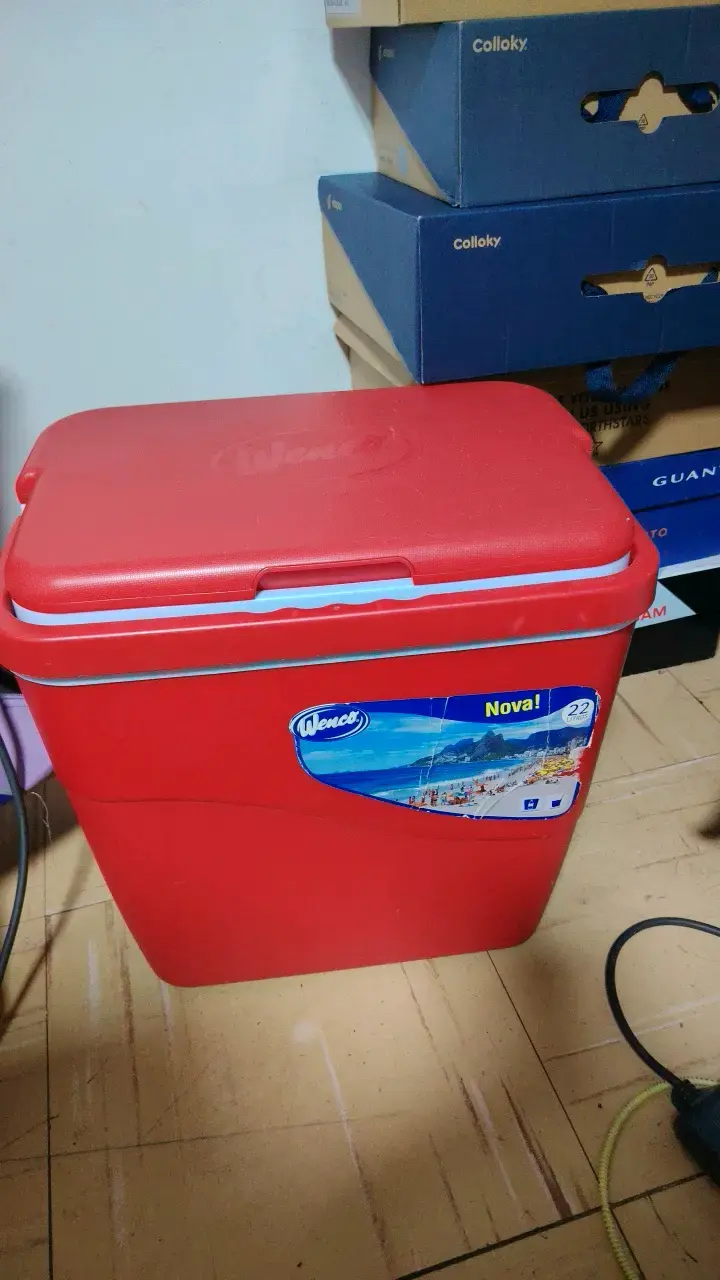 Cooler térmico rojo+ 2carpas para 2 y 4 personas - 3