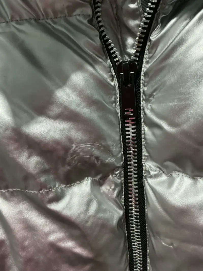 Chaqueta de plumas plateada Issimo talla M - 2