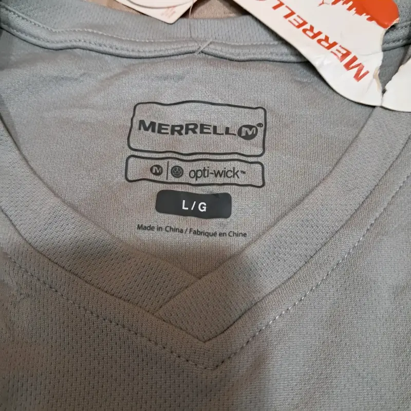 Polera deportiva gris Merrell Barefoot con protección solar - 2
