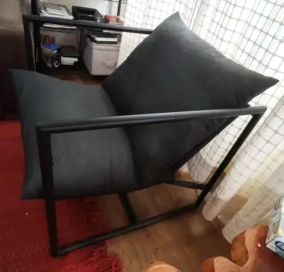 Sillón moderno de tela gris oscuro (Zinus} - miniatura 2