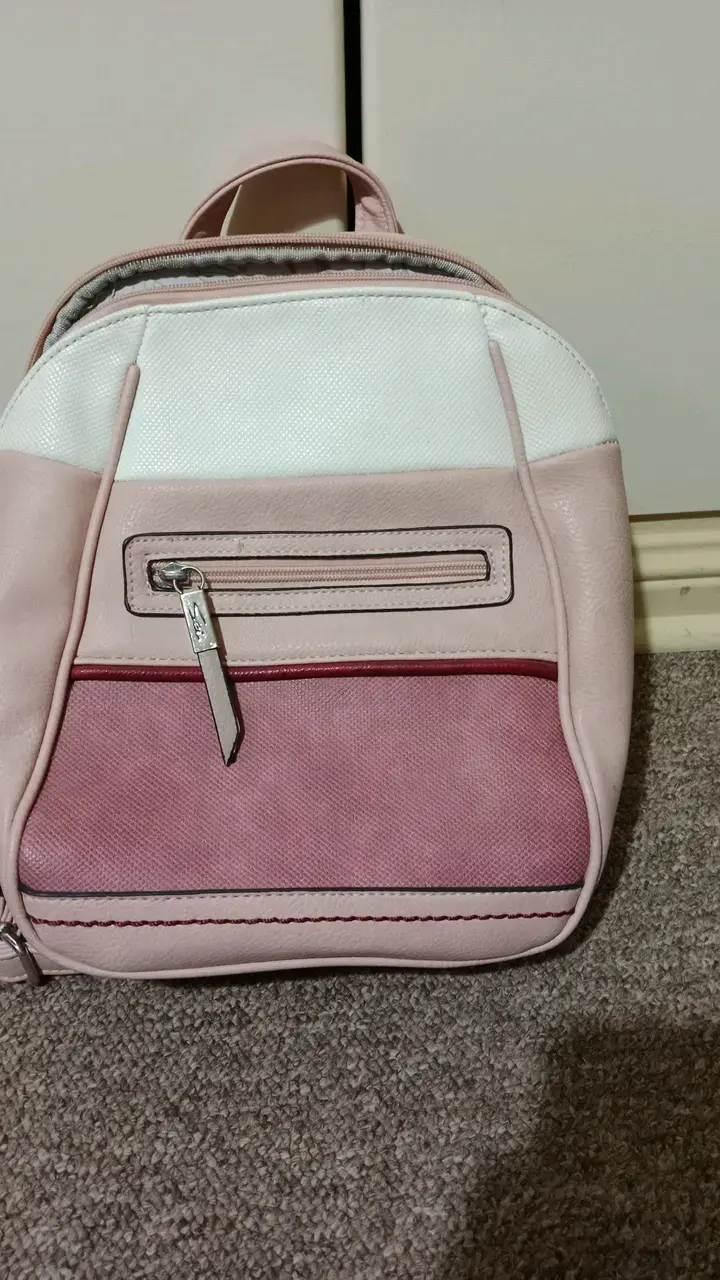 Mochila pequeña rosa y blanca con bolsillos - 4