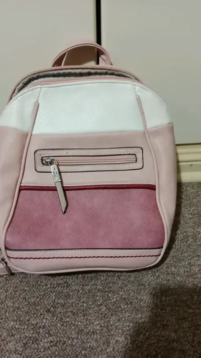 Mochila pequeña rosa y blanca con bolsillos - miniatura 4