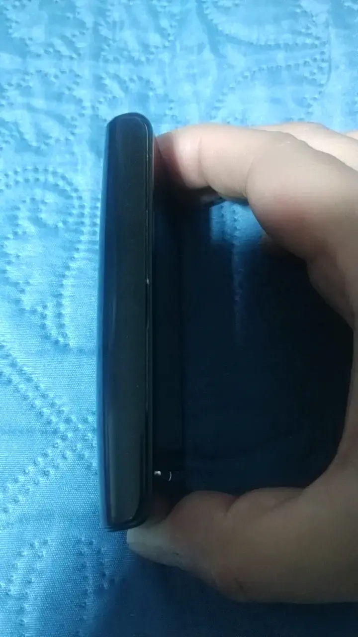 Sony Xperia X8 - 4