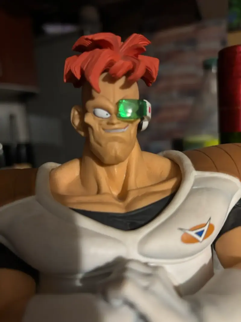 Figura de acción Dragon Ball Z personaje con visor - 2