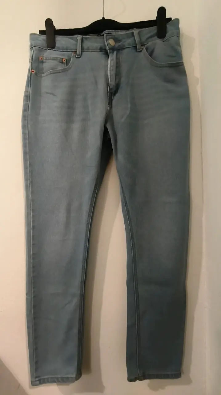 X2 $8.000 Jeans azul y negro en buen estado - 1