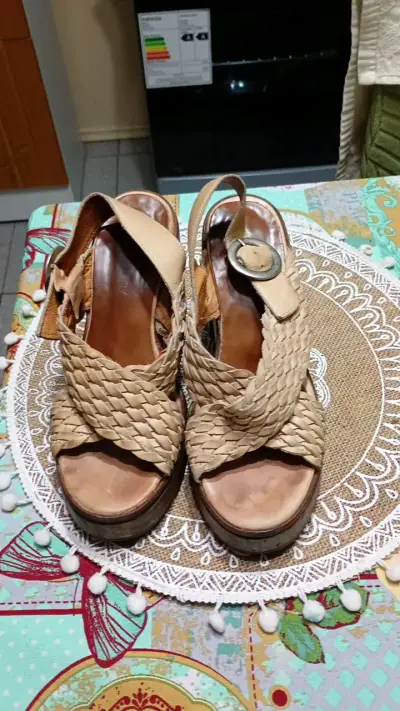 Sandalias de plataforma tejidas color beige - miniatura 4