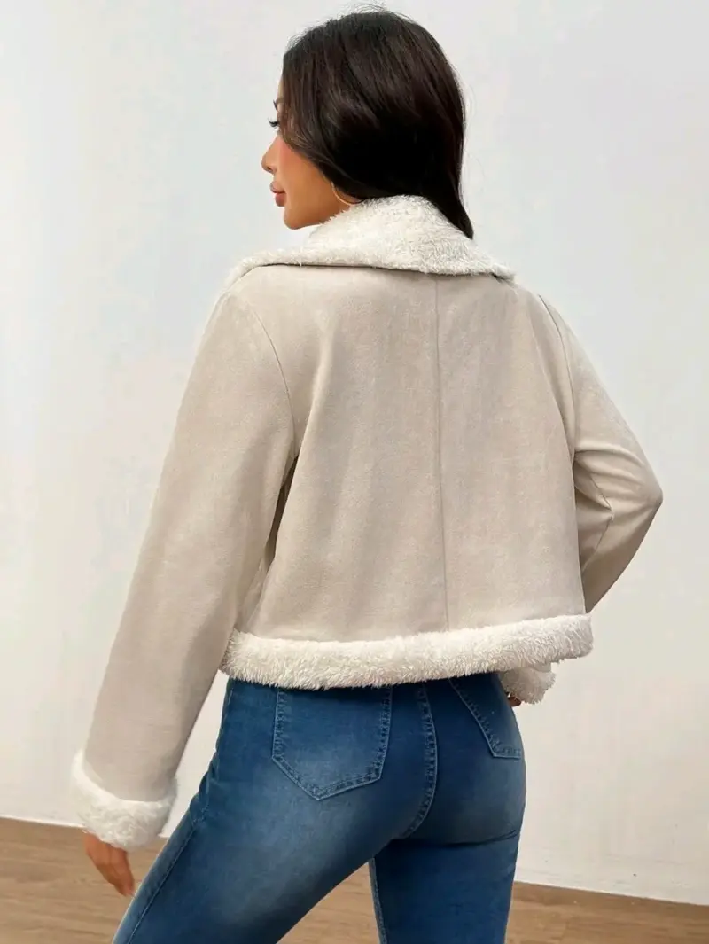 Chaqueta de invierno blanca corta