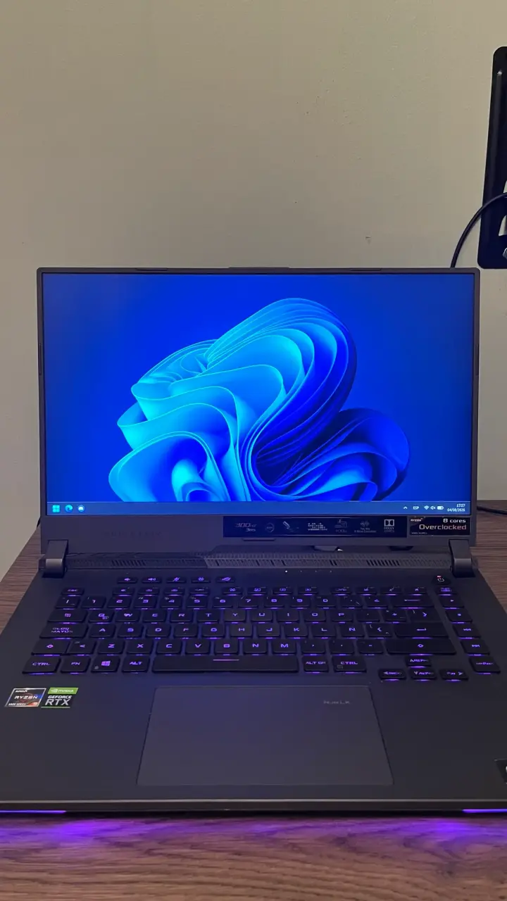 ASUS ROG Strix G15 RTX 3070 Ryzen 9 5900 HX 300Hz - 1