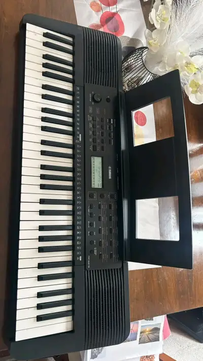 Teclado Yamaha PSR-E343 con Soporte - miniatura 1