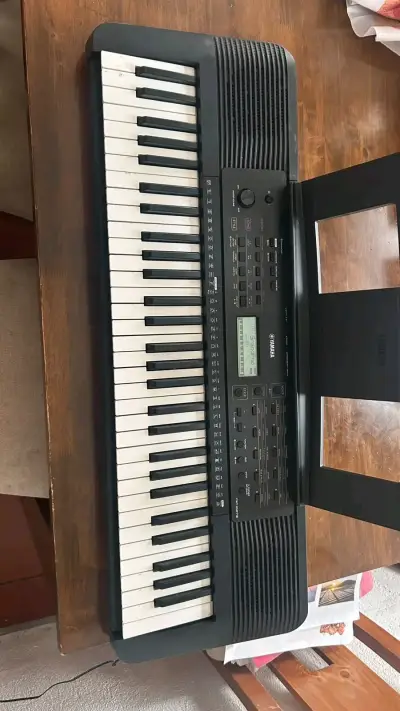 Teclado Yamaha PSR-E343 con Soporte - miniatura 2