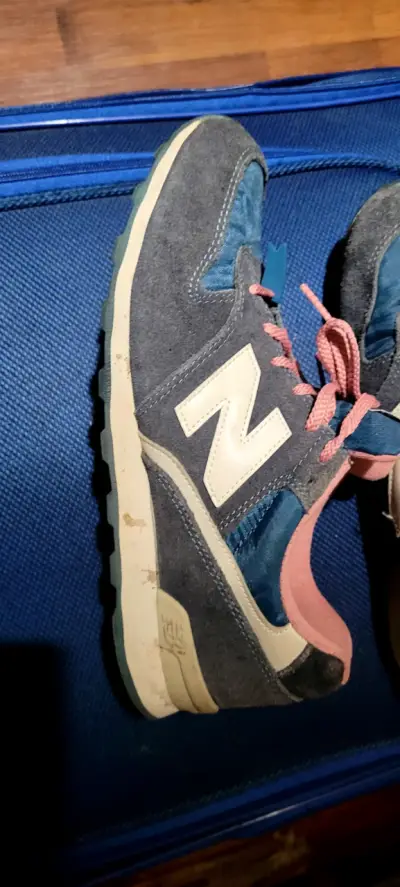 Zapatillas deportivas New Balance azul y rosa - miniatura 1