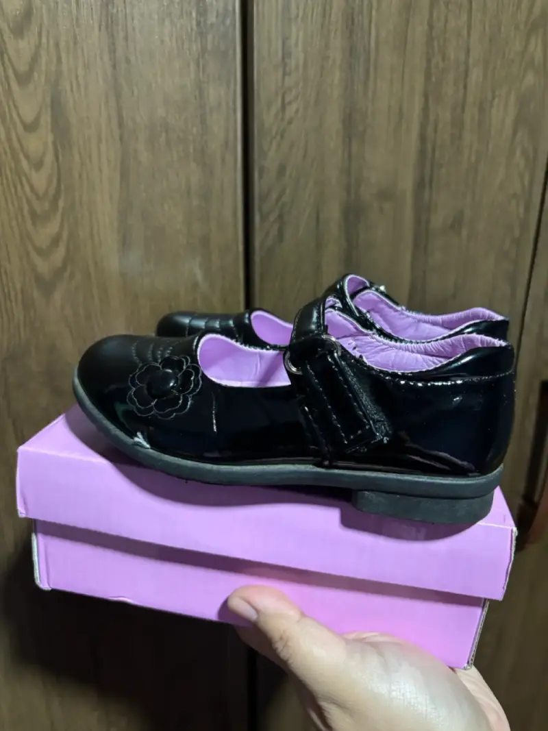 Zapatos de charol negro para niña - 3