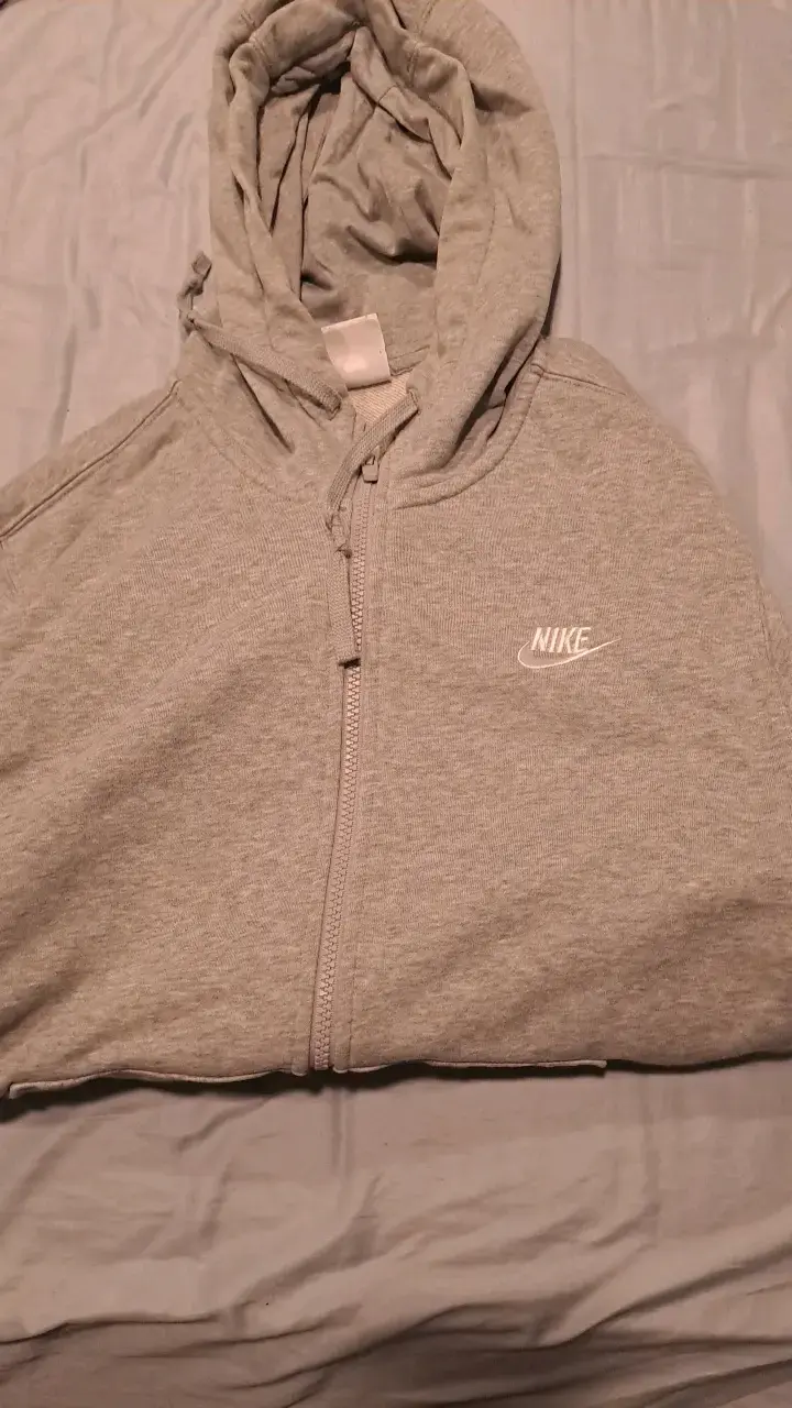 Polerón con capucha gris Nike
