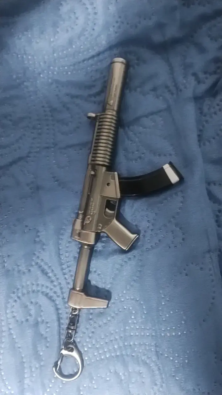 Llavero metálico en forma de rifle - 4