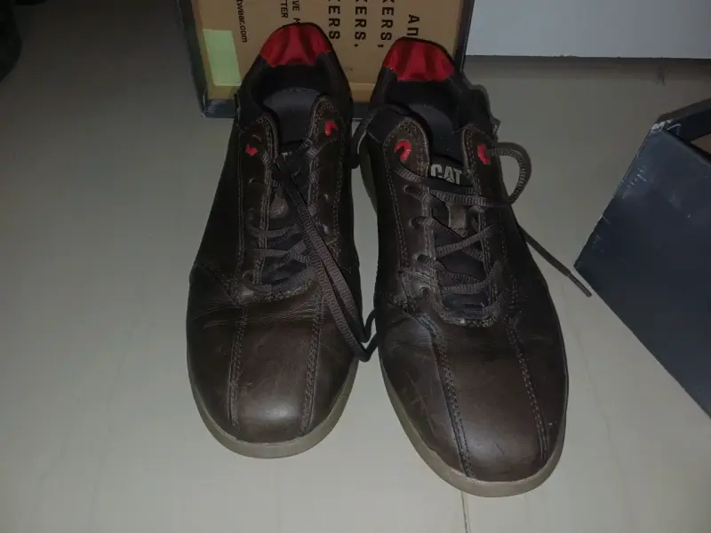 Zapatillas de cuero marrón CAT para hombre - 2