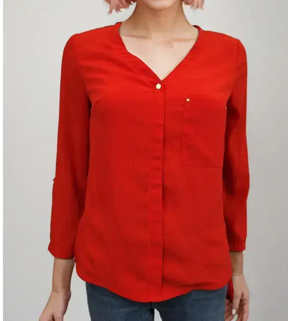 Blusa roja de mujer talla S con bolsillo