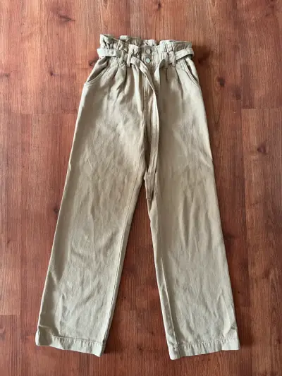 Pantalones beige de pierna ancha y tiro alto - miniatura 2