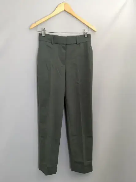Pantalón de vestir talla 34 verde H&M