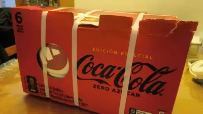 Pack Coca-Cola Zero Azúcar Edición Especial con Balón - miniatura 4