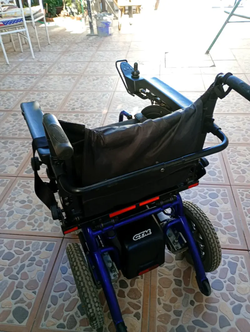 Silla de Ruedas Eléctrica GTM Azul - 2