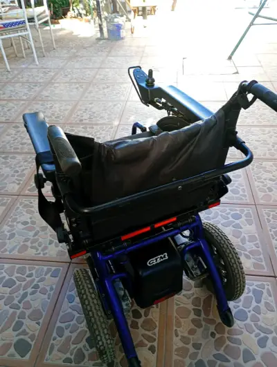 Silla de Ruedas Eléctrica GTM Azul - miniatura 2