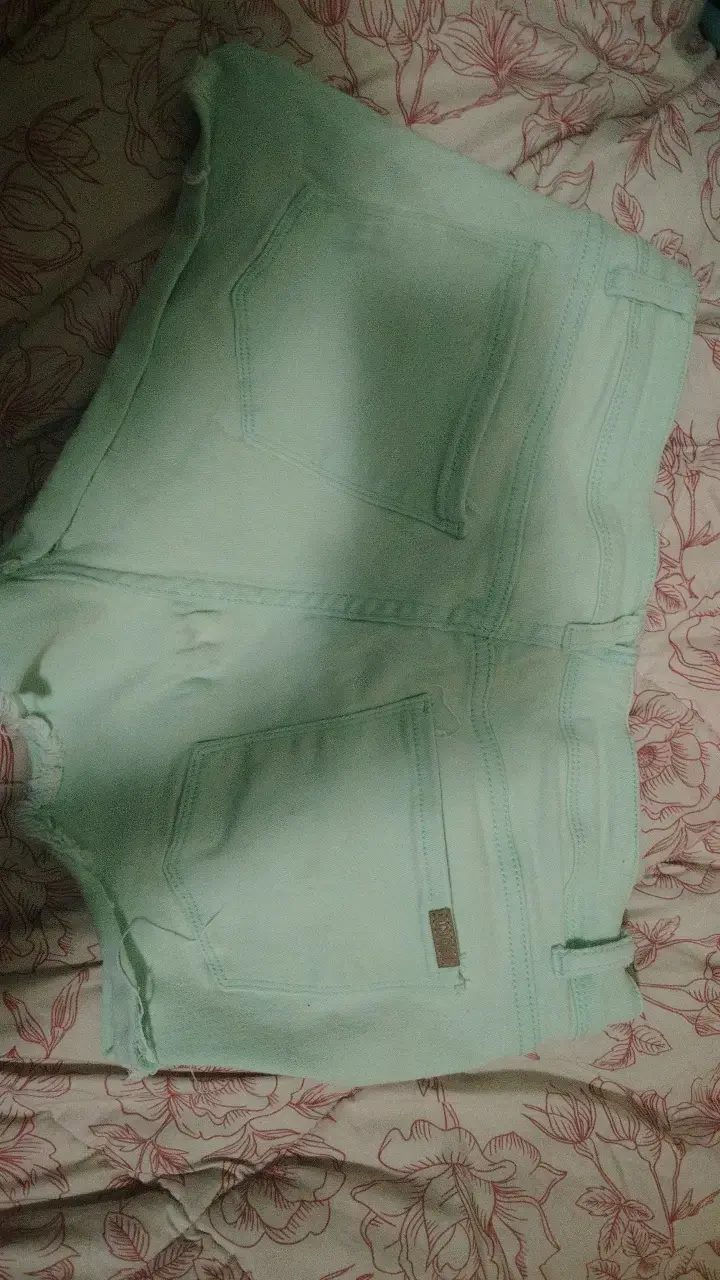 Shorts de mezclilla verde menta para mujer - 2