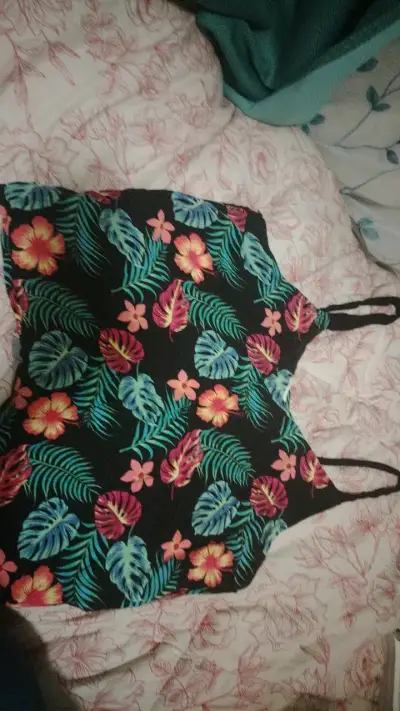 Polera de tirantes con estampado tropical - miniatura 1