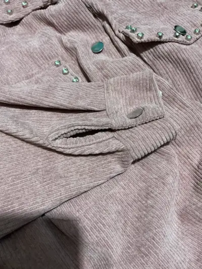 Chaqueta de pana rosada con tachas - miniatura 5