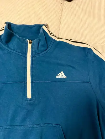 Polerón azul Adidas con cierre medio - miniatura 3