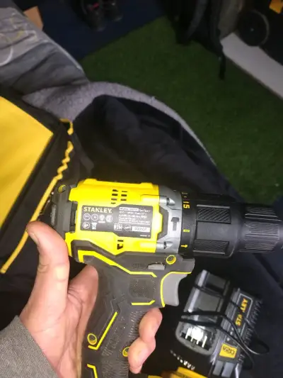 Taladro Inalámbrico Stanley V20 con Baterías - miniatura 1