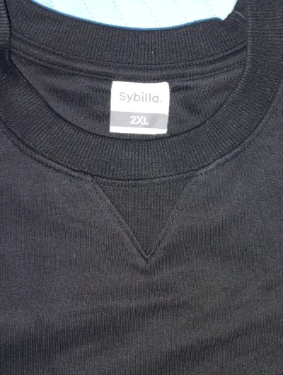 Polerón negro, Sybilla - miniatura 2