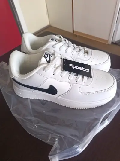 Zapatillas deportivas blancas Nike Air - miniatura 2