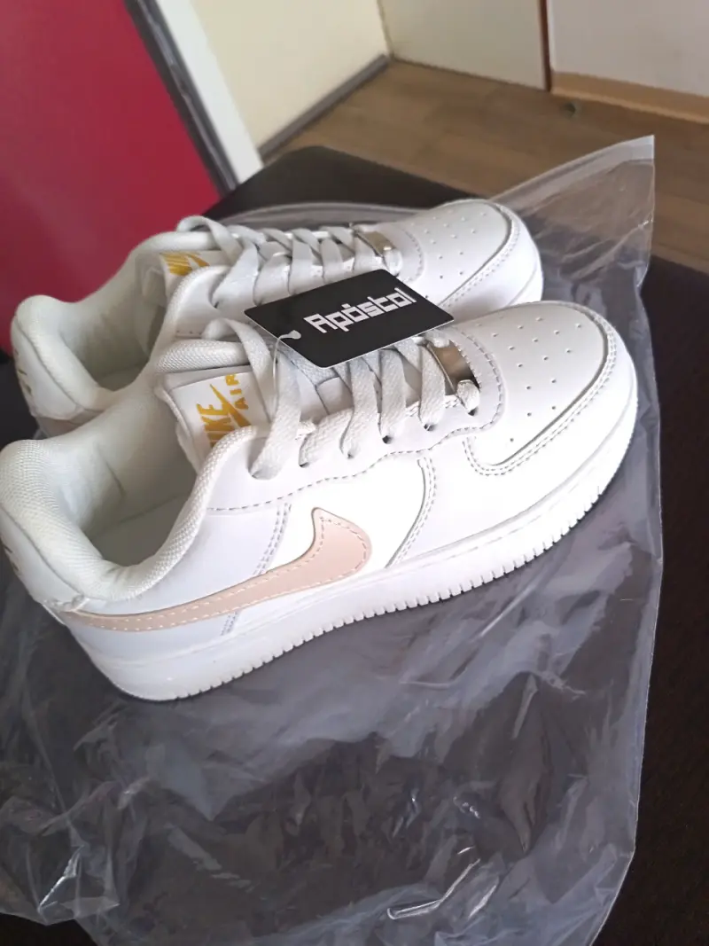 Zapatillas deportivas blancas Nike Air Force 1 - 1