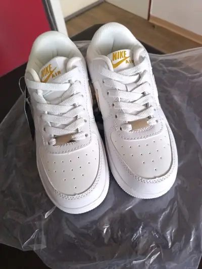 Zapatillas deportivas blancas Nike Air Force 1 - miniatura 4